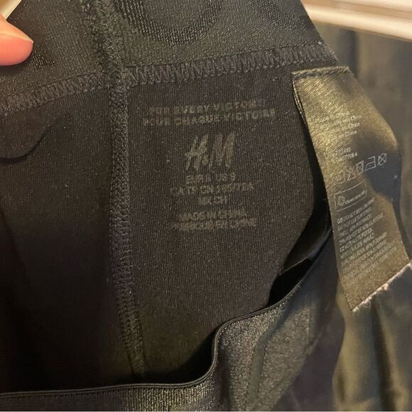 H&M Black Seamless Sports Leggings Size Small - Picture 8 of 13